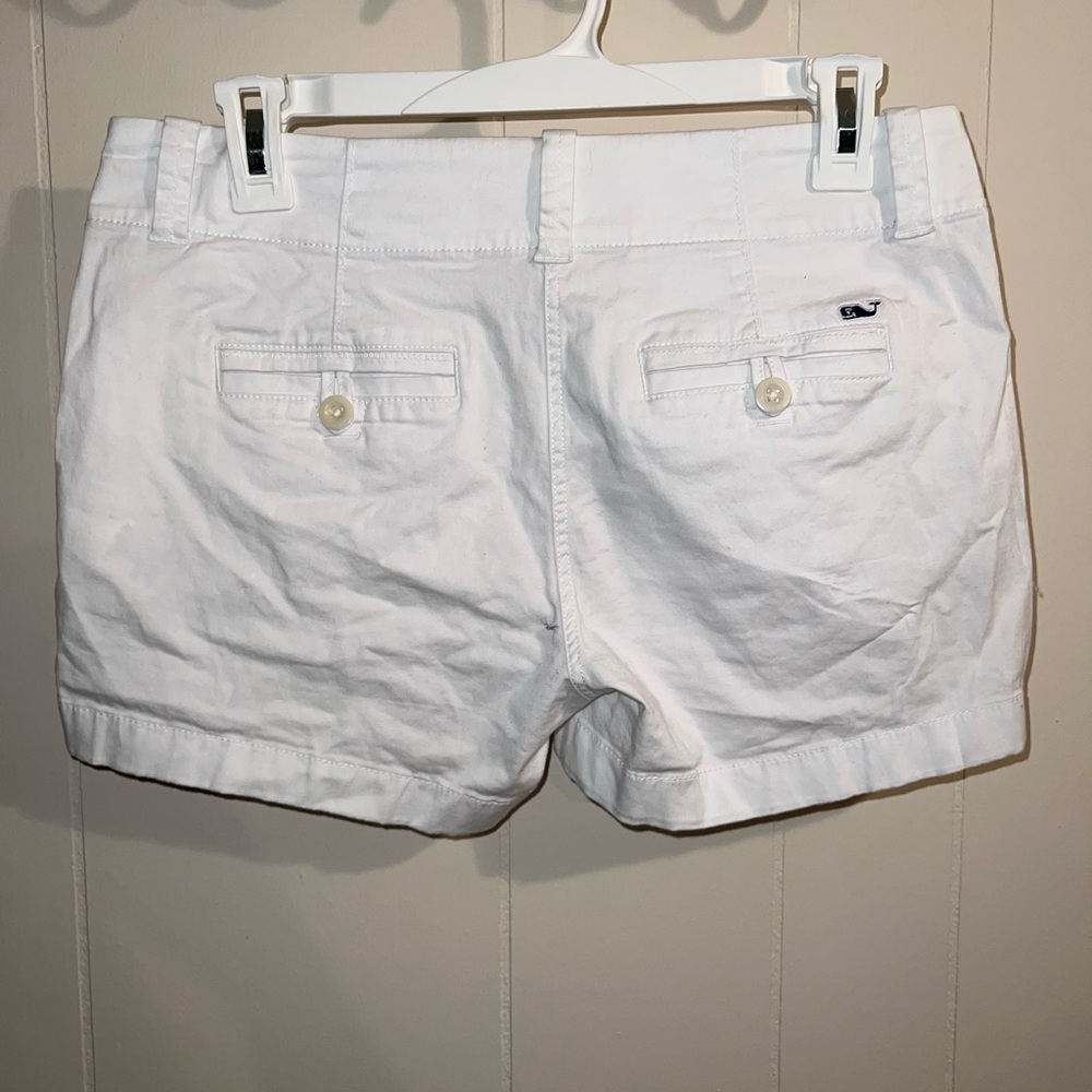 Vineyard Vines White Shorts | size 2